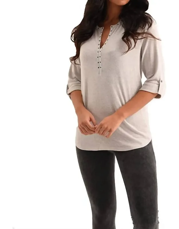 Grommet V-neck Kashmira Top