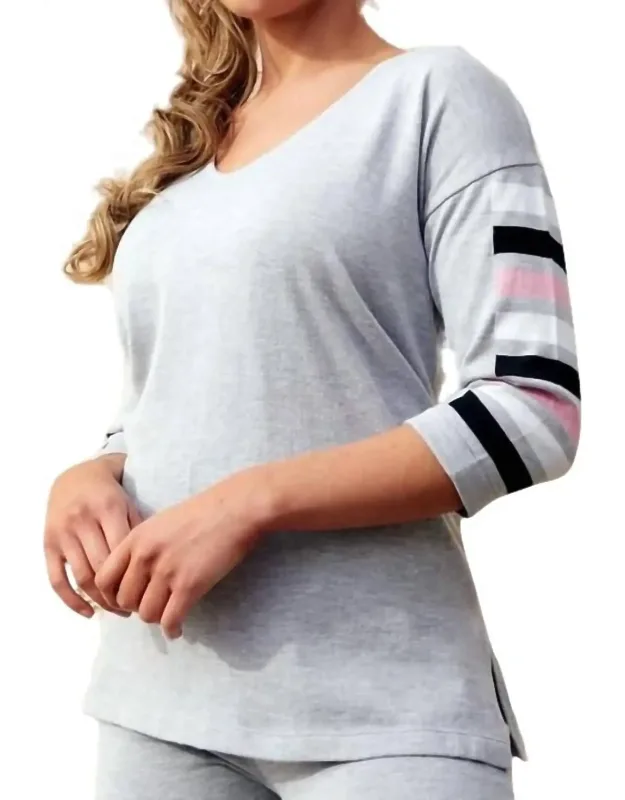 3/4 Stripe Sleeve V-neck Top