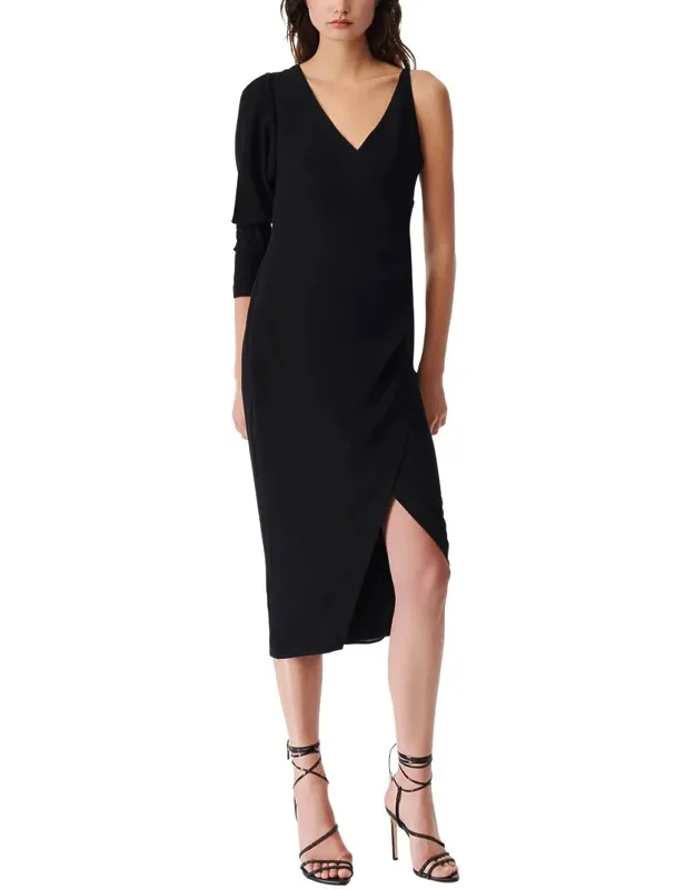 Dress With Elegant Silhouette And Luxurious Fit