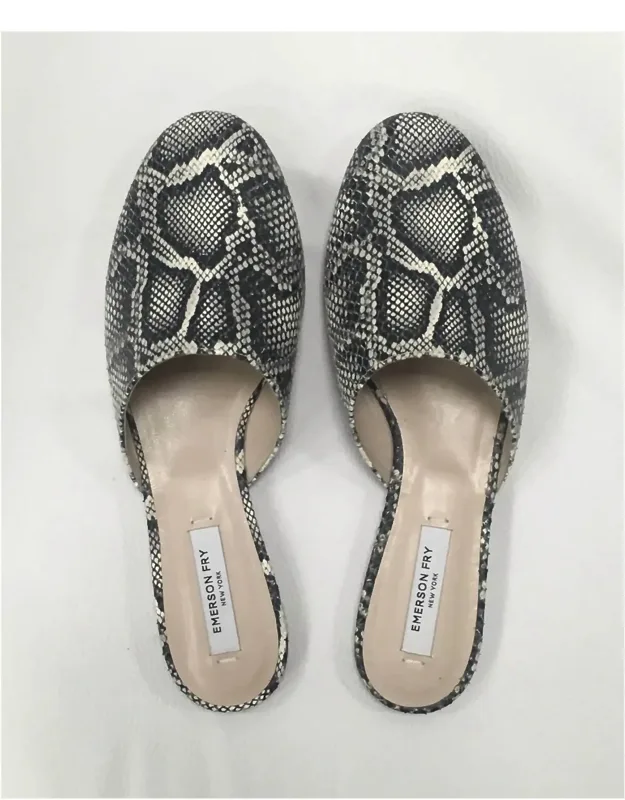 Embossed Leather Flat Mules