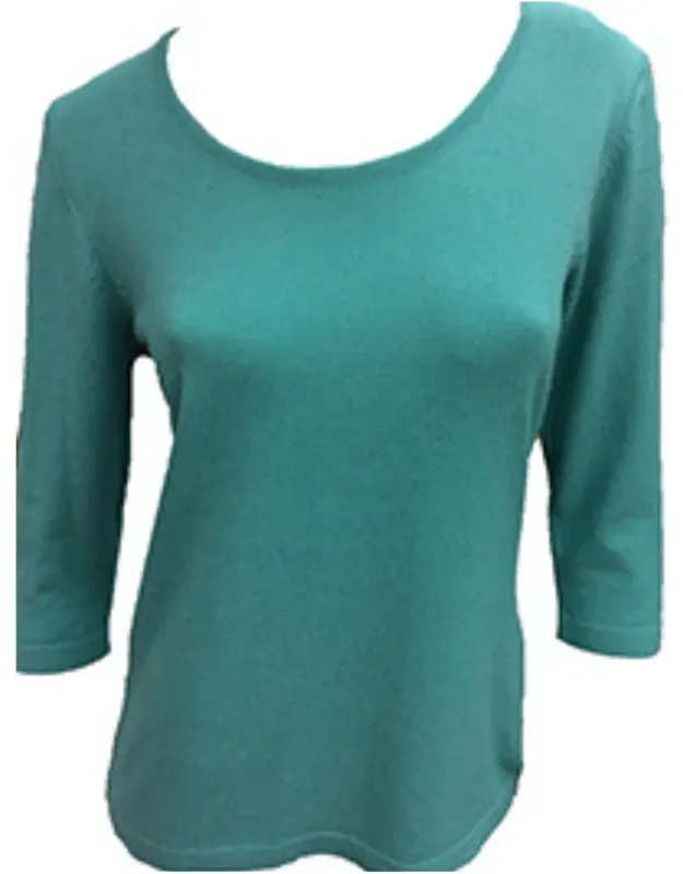 3/4 Scoop Neck Top