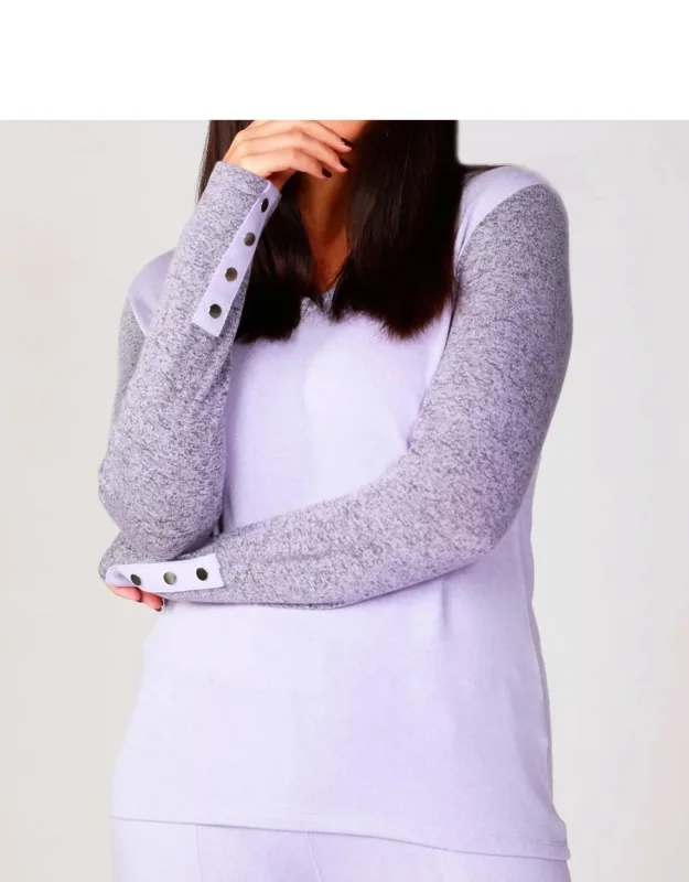 _snap Sleeve V-neck Pullover With Long Sleeves_