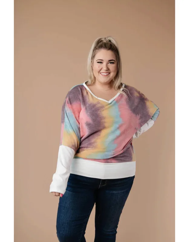Wide V Tie Dye Pullover