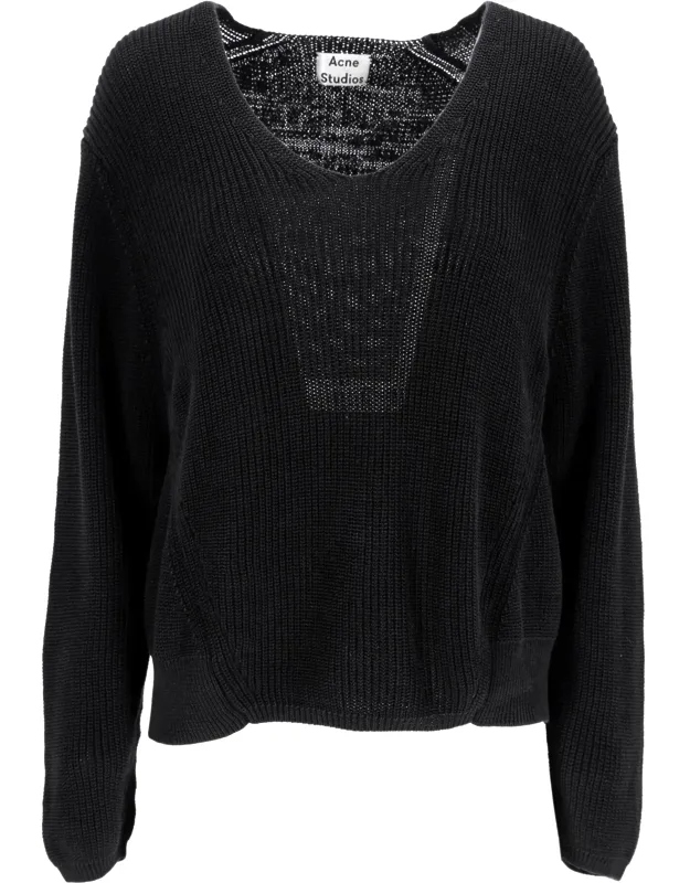 Knitted Scoop Neck Sweater