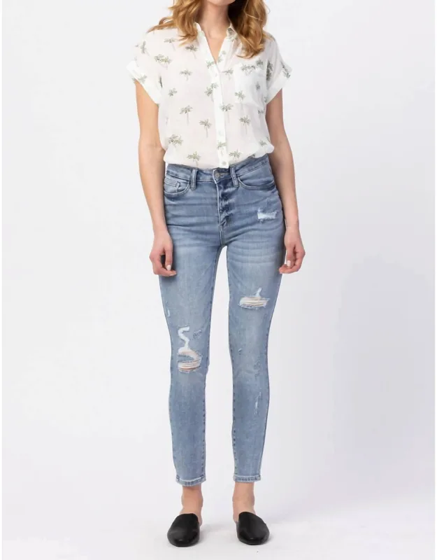 Distressed Skinny Jeans