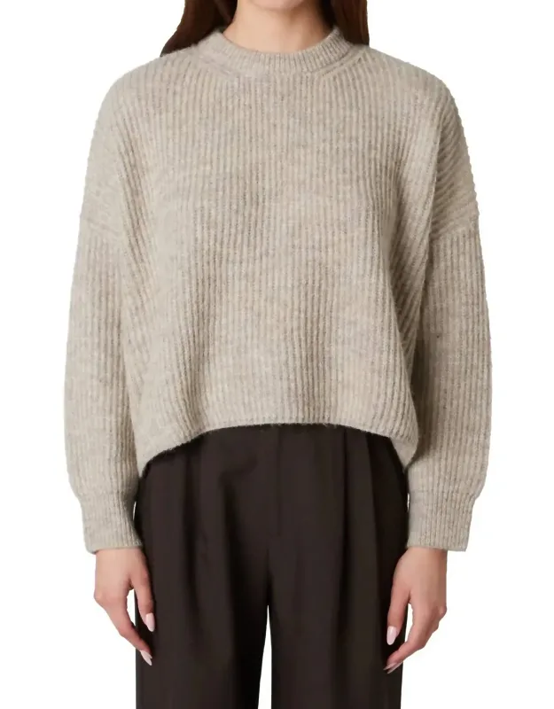 Ariana Sweater - Trendy Crew Neck, Cropped Design