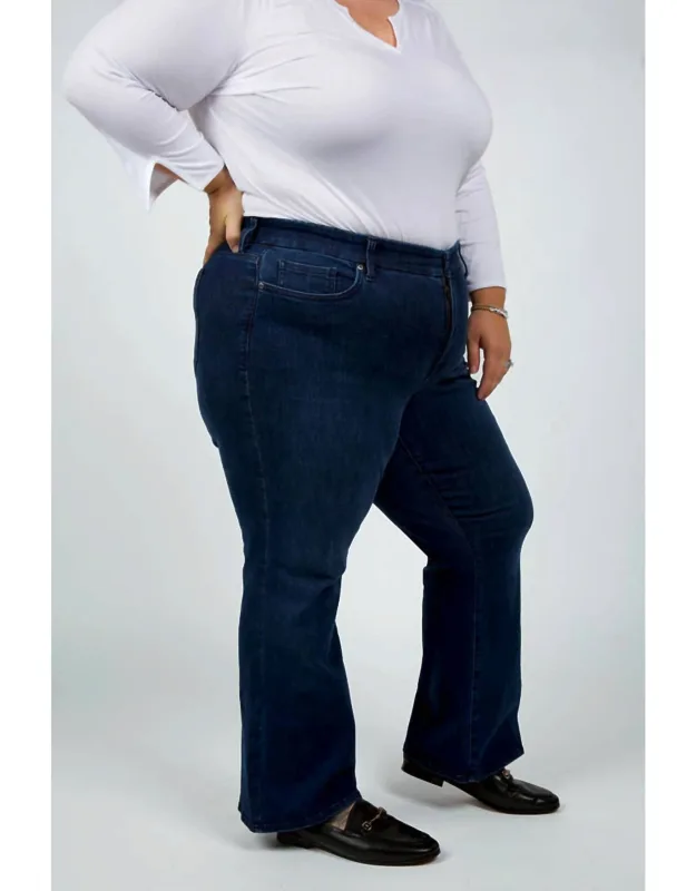 Waist Match Relaxed Flared Jeans