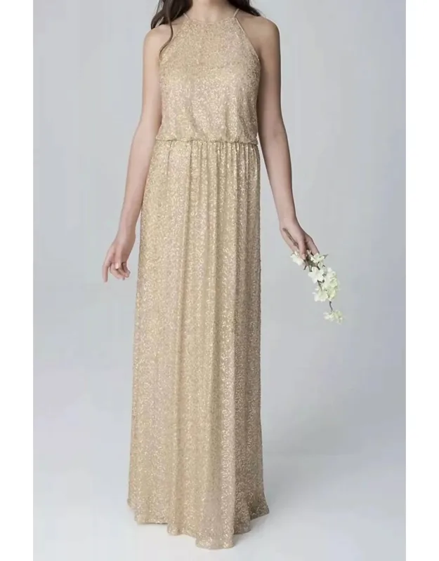 Floor-length Sleeveless Wedding Dress