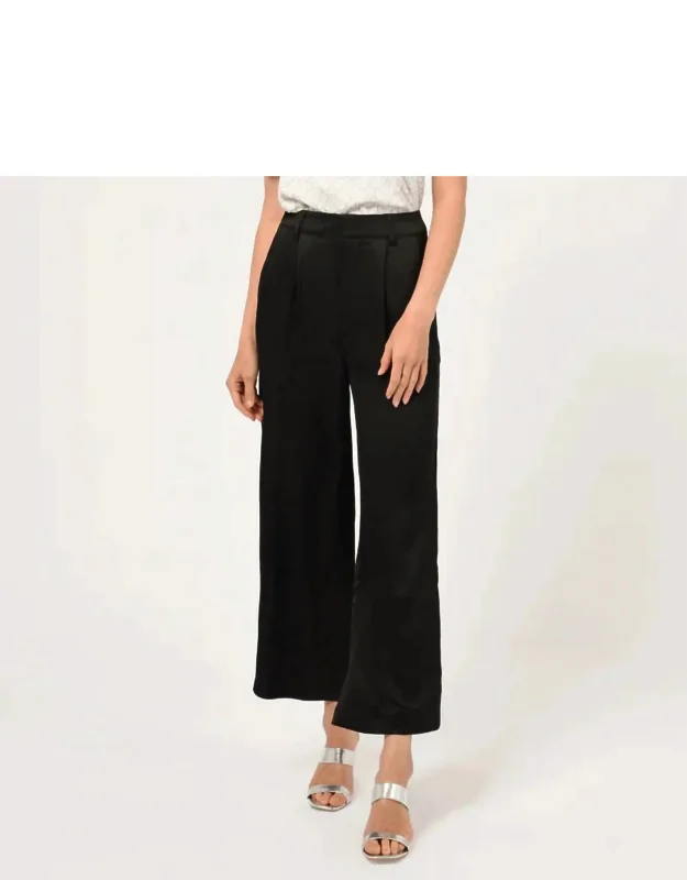 Pleat Front Wide Leg Trousers
