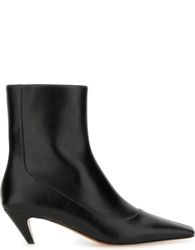 Boots "spur"