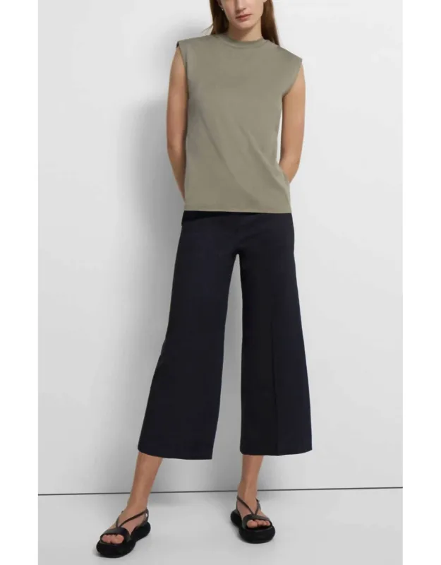 Perfect Cut-off Sleeveless Top