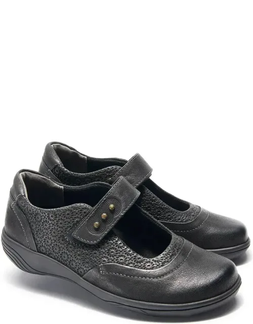 Aloe Mary Jane Shoes In Leather