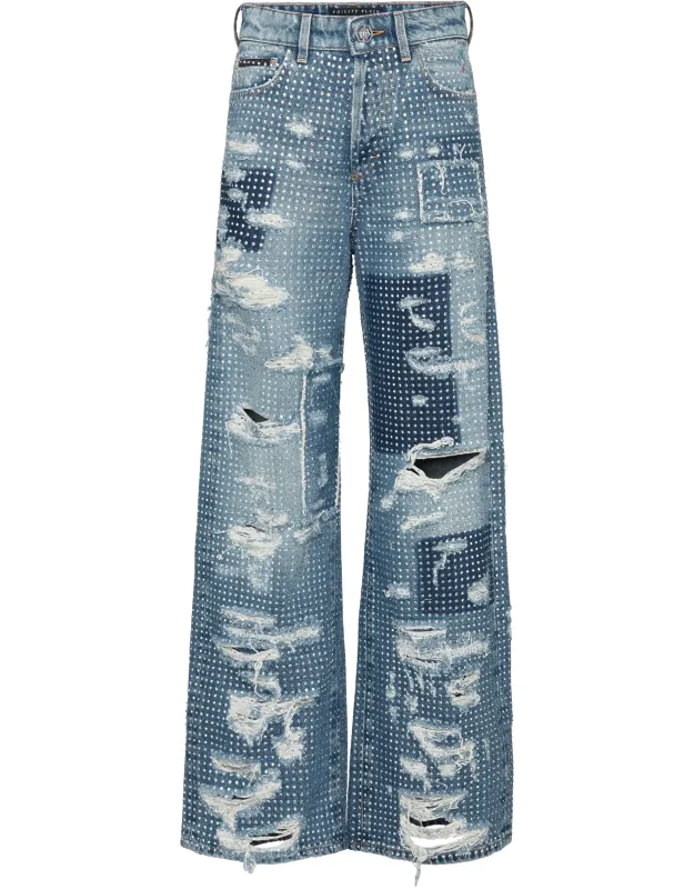 Skater Fit Row Denim Trousers With All Over Studs Application And Tears And Wears