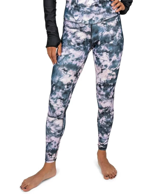 Pinnacle Pant In Tie Dye - High-performance Legging With Moisture-wicking Technology