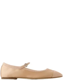 Uma Cap Ballerinas