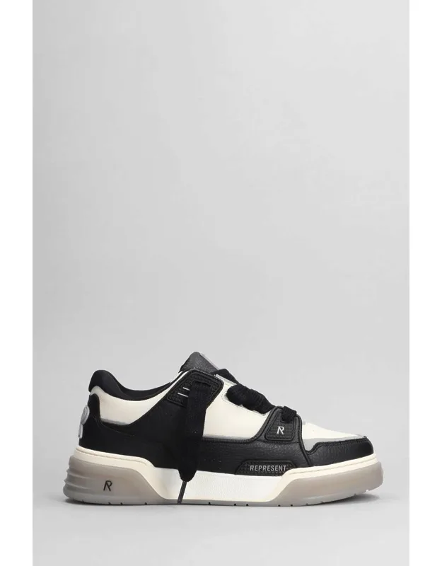 Studio Sneakers