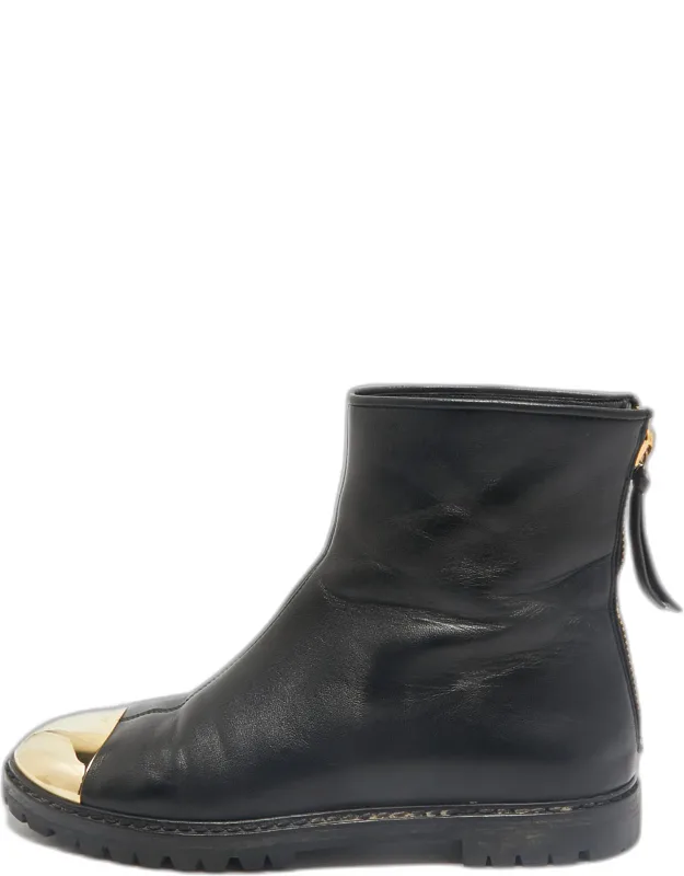 Leather Metal Cap Toe Ankle Length Boots
