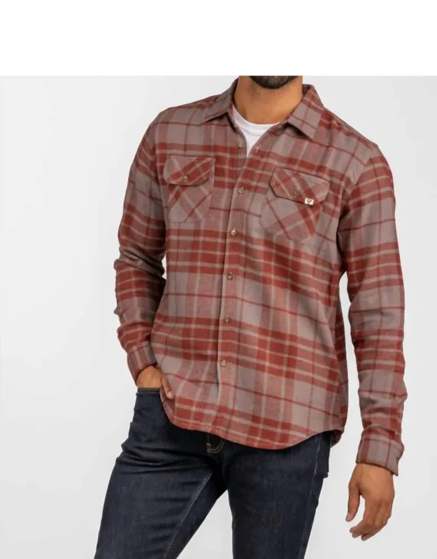 Flannel Shirt In Falcon - Casual Button-down With Long Sleeves And Functional Chest Pockets