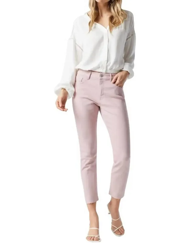 Viola Straight Jeans - High-waisted, Slim Fit