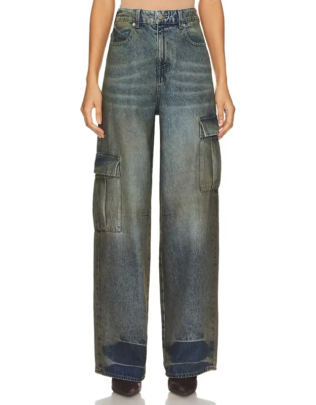 Wide Leg Cargo Jeans