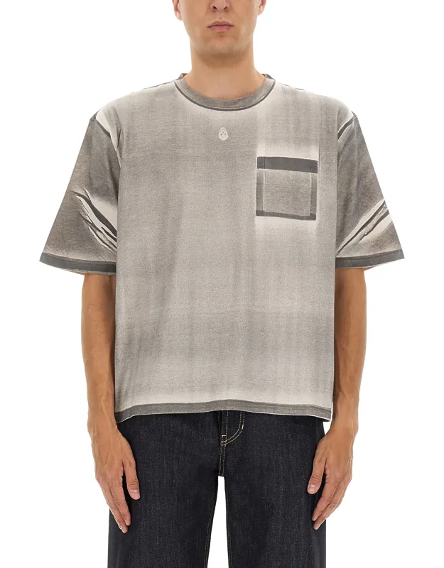 Cropped T-shirt Made In Italy, Model Is 190 Cm Tall