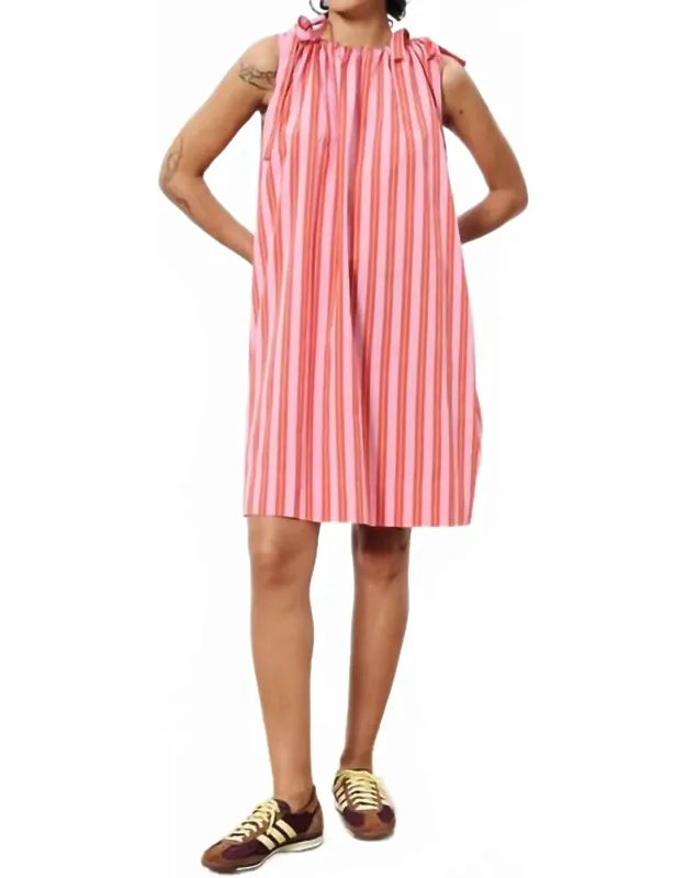 Aelia Dress With Fluid Fit And Pull-on Closure