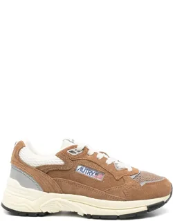 Sneakers With High Stylistic Content And Eco-sustainability