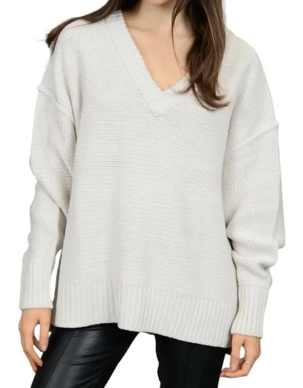 Longsleeve V-neck Sweater