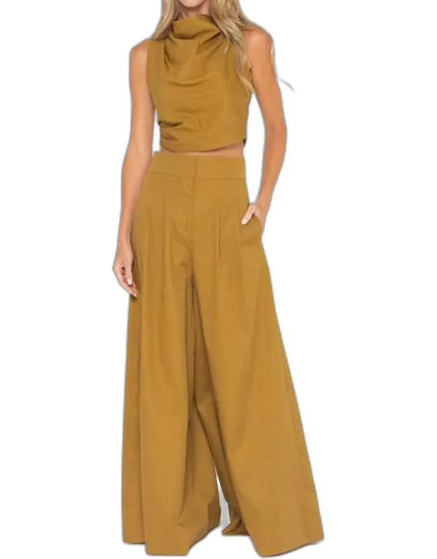 Logan Pant With Wide-leg Silhouette And Pleated Design