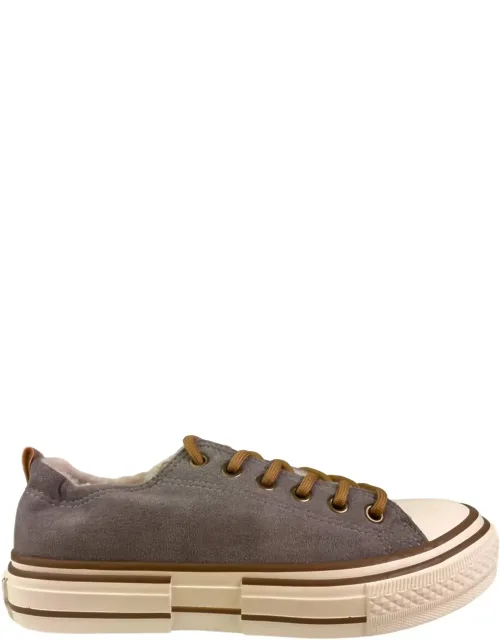 Soli Sneakers