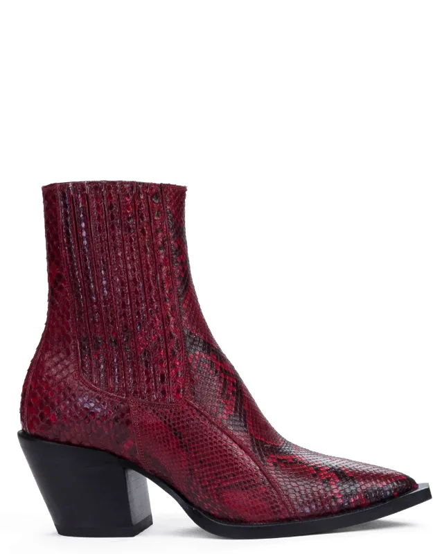 Maria Boots