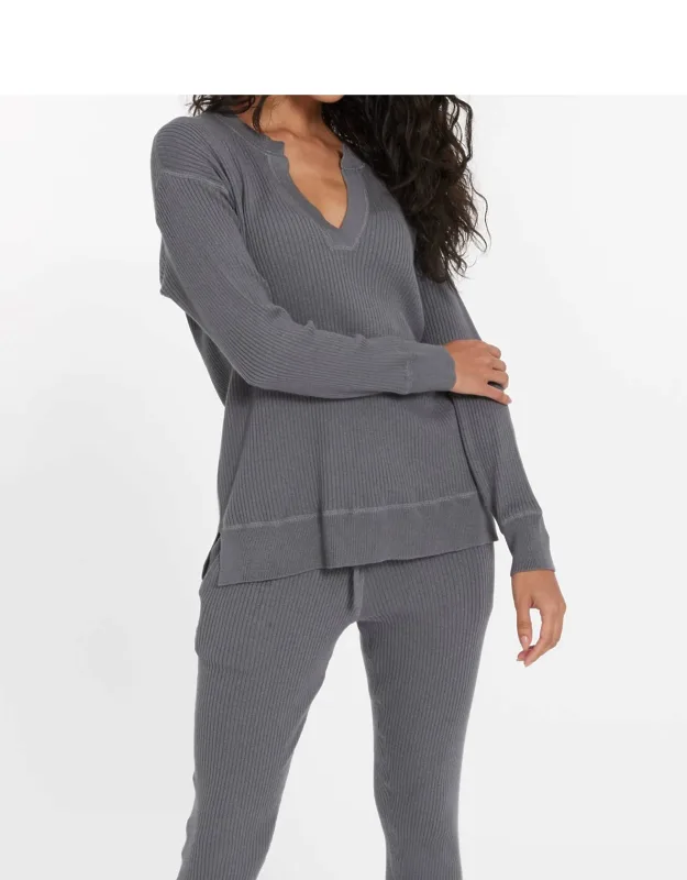 Cabo Split Neck Top