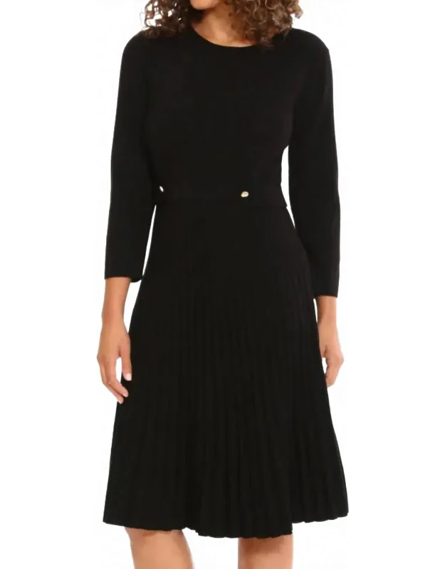 Jewel Neck Pleated Skirt Knit Dress