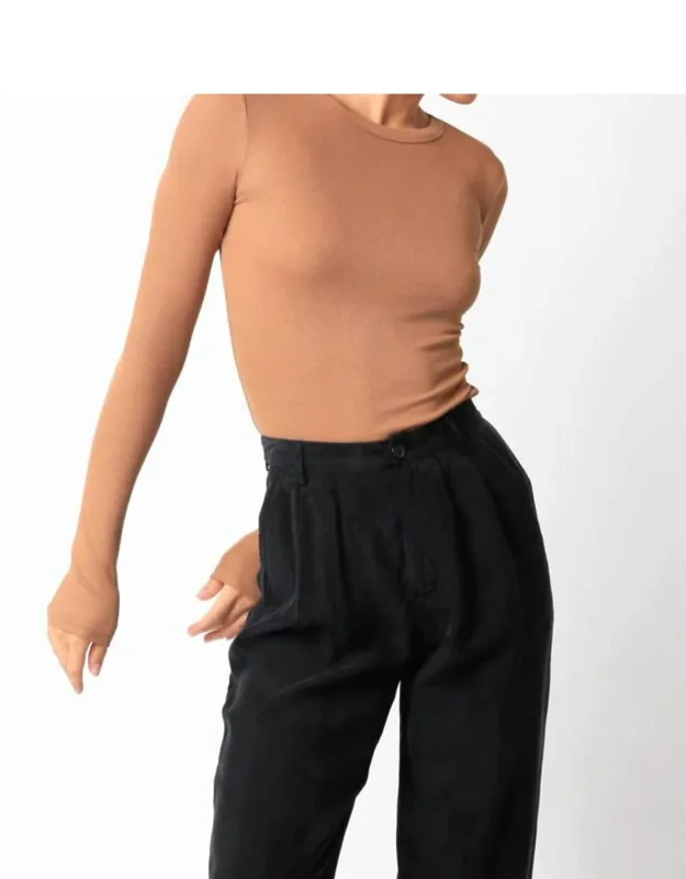 Ribbed Fitted Long Sleeve Top