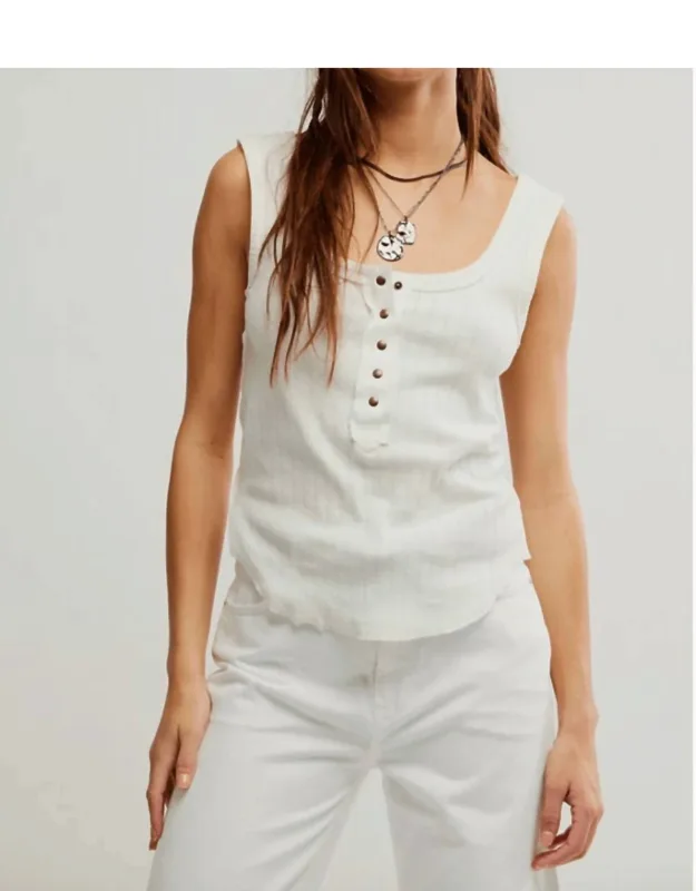 Bryson Henley Top