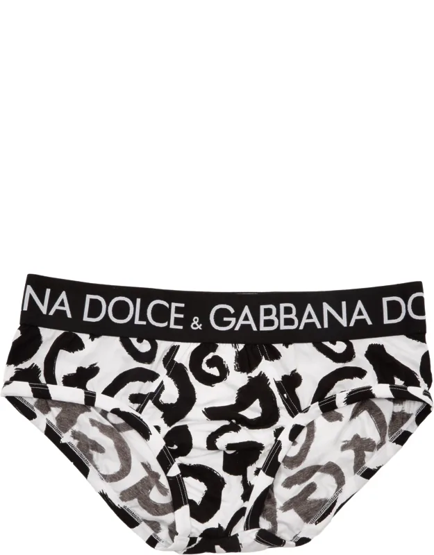 Show 2022 Briefs