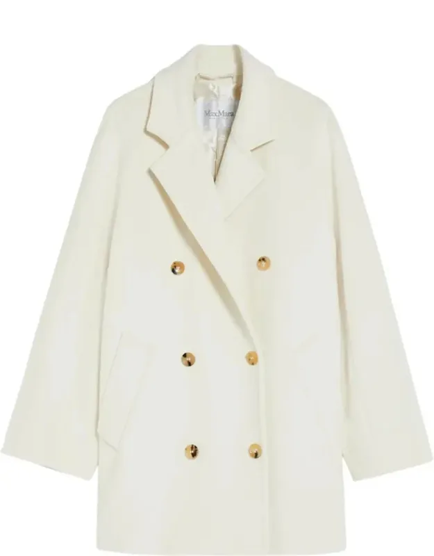 Coat With Elegant Design