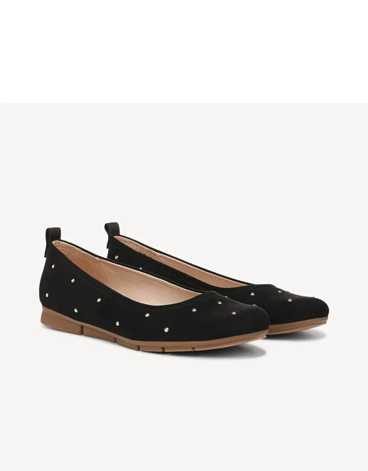Timeless Slip-on Flat Shoes