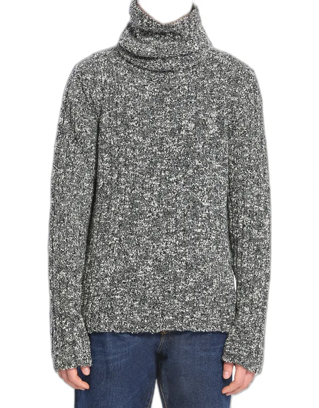 Turtleneck Pullover