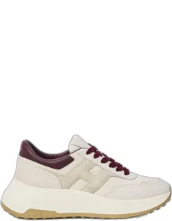 Sneakers With Heel Tab And Memory Foam Insole
