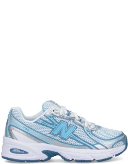 "sneakers"