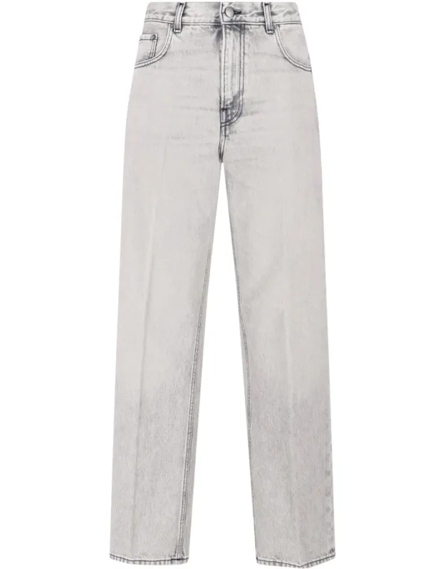 Straight Jeans