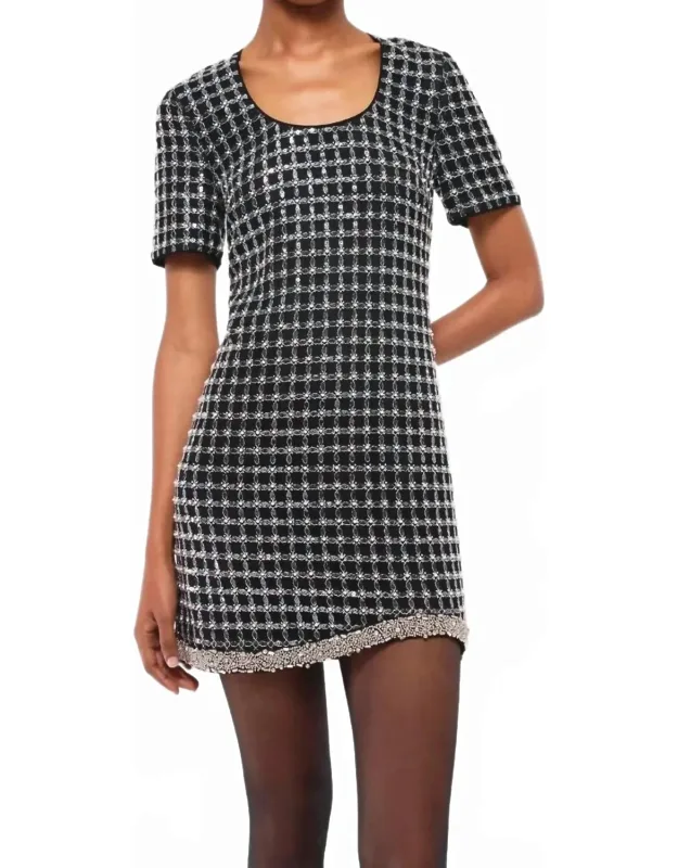 Vivalie Mini Dress - Short And Breezy Design