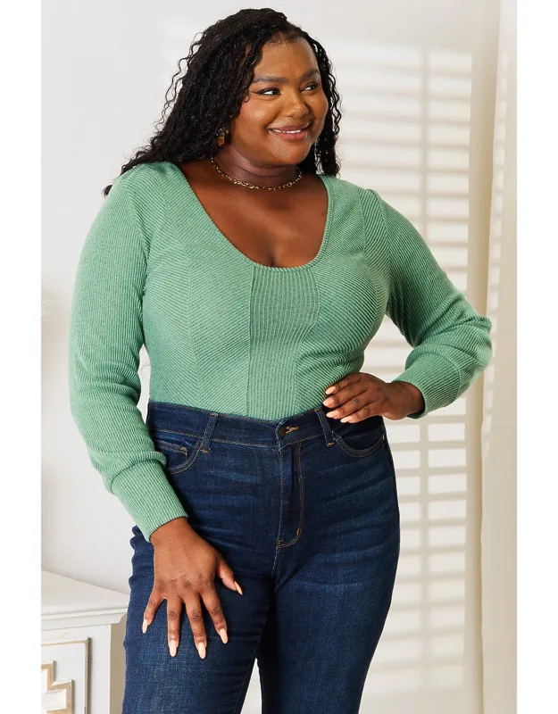 Scoop Neck Long Sleeve Top