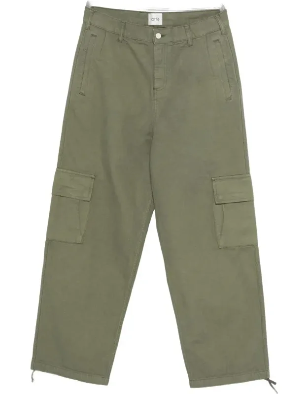 Low Cargo Pants