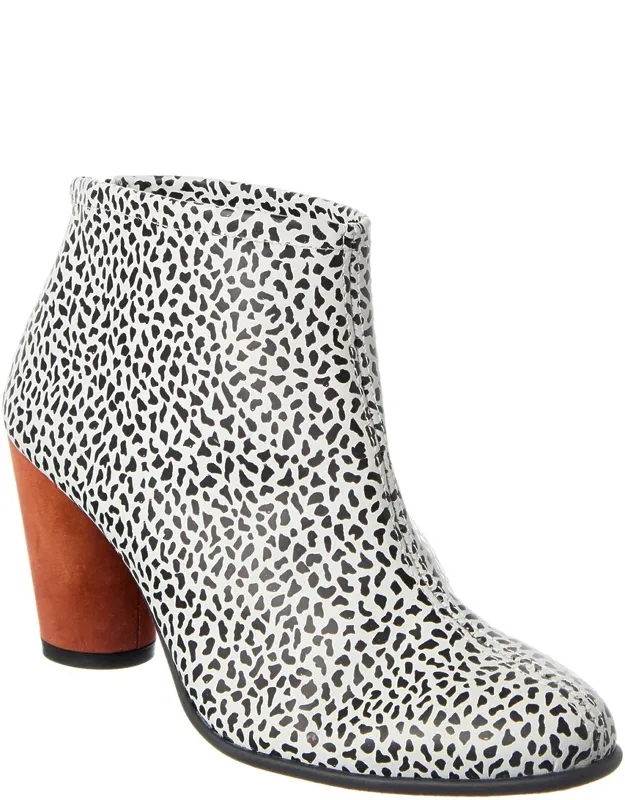 Kloeba Bootie With Center Back Zip And Padded Insole