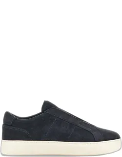 Sneakers With Lightweight Sole And Memory Foam Insole