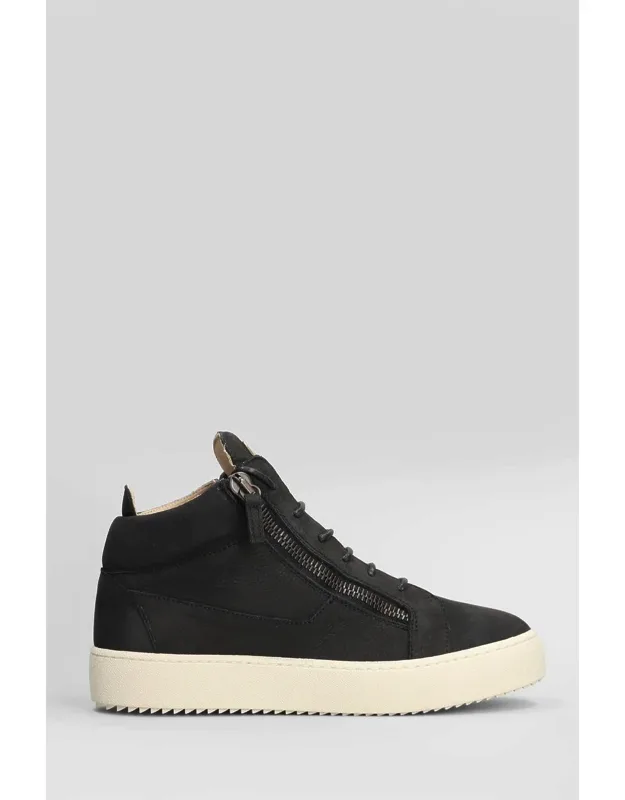 Kriss Sneakers