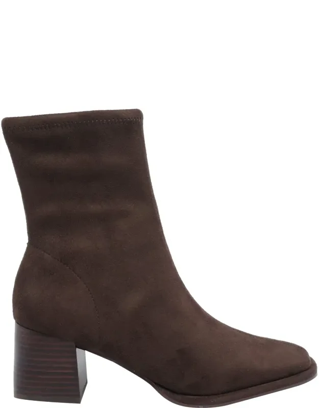 Boots With Lateral Zip Closure And Round Toe