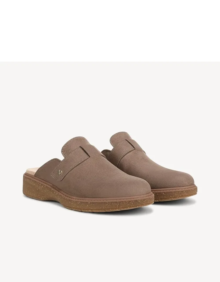 Calm Clog Slip-on Shoes